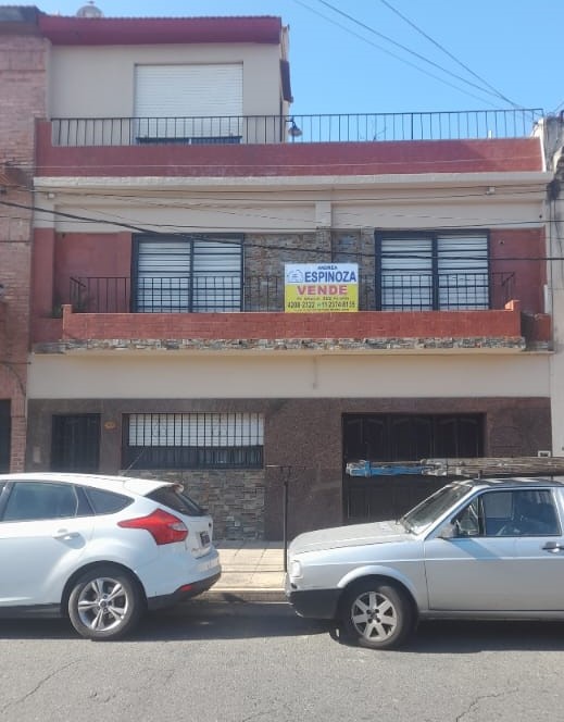 Hermosa Casa de 4 ambientes en 3 plantas con pileta