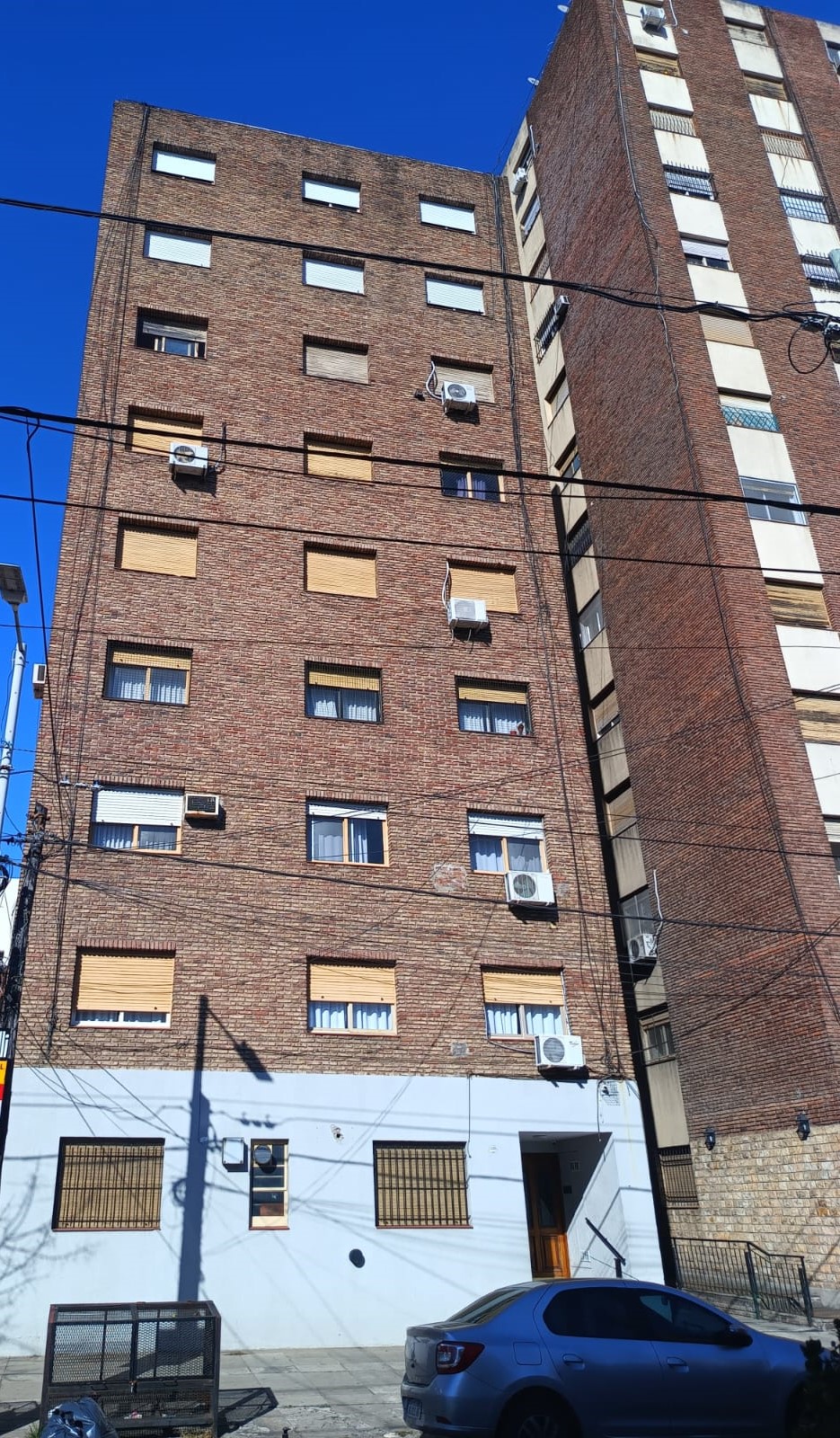 3 Ambientes con Excelente Vista, a metros de Hipólito Irigoyen